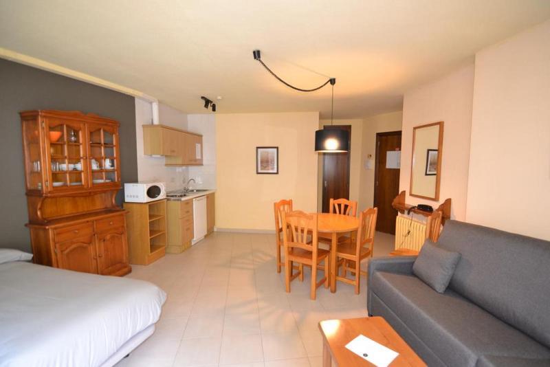 Aparthotel Poblado Arinsal Esterno foto