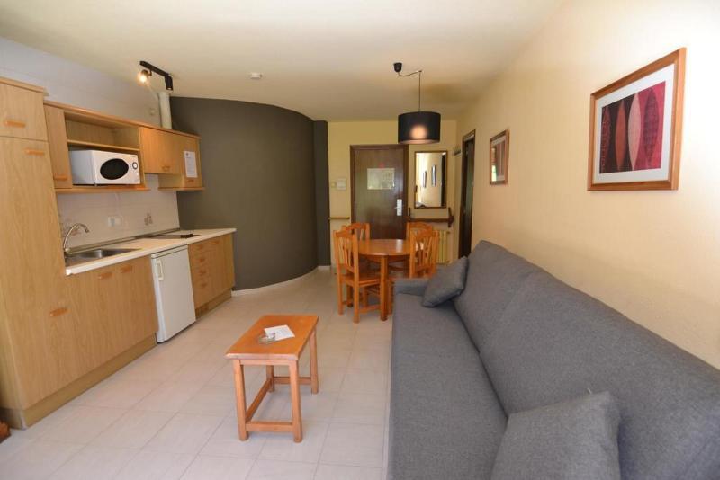 Aparthotel Poblado Arinsal Esterno foto