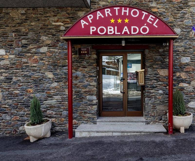 Aparthotel Poblado Arinsal Esterno foto